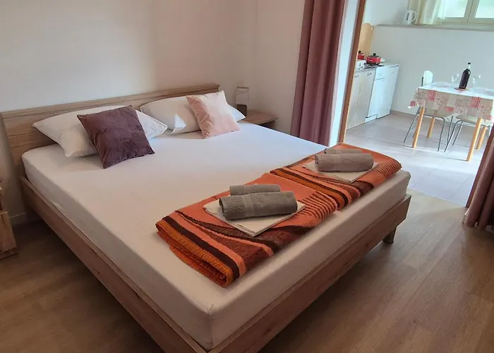 Apartments Kust
